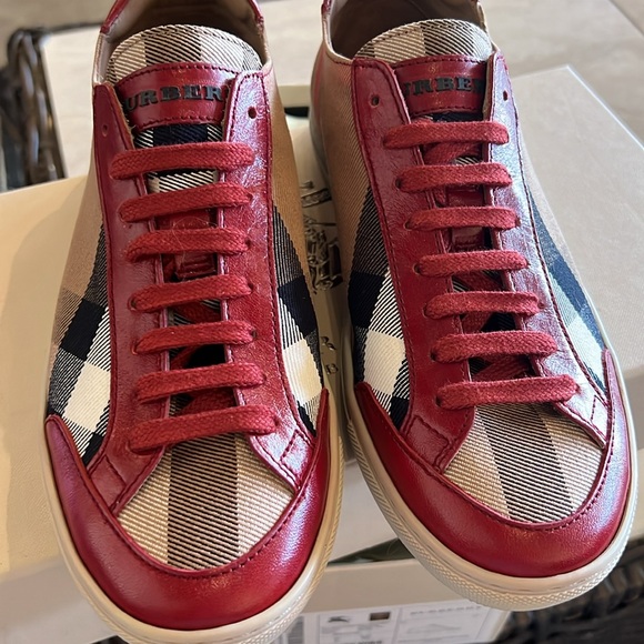 🎉𝐇𝐏!🎉BURBERRY HARTFIELD HOUSE CHECK LOW TOP SNEAKERS NIB - Picture 5 of 14